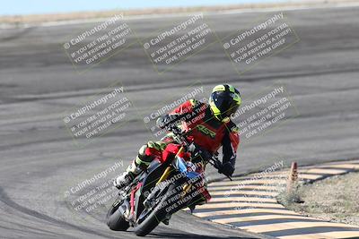 media/Jan-15-2026-Racers Edge (Thu) [[dfebeb70ab]]/3-B Group/Session 2 (Bowl Exit)/